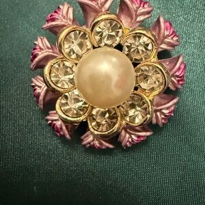 Elegant Pearl and Crystal Floral Brooch